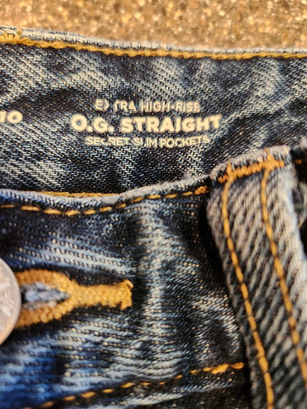 Old Navy Extra High Waisted Button Fly OG Straight Patchwork Jeans Size 10 Taper - Picture 12 of 15